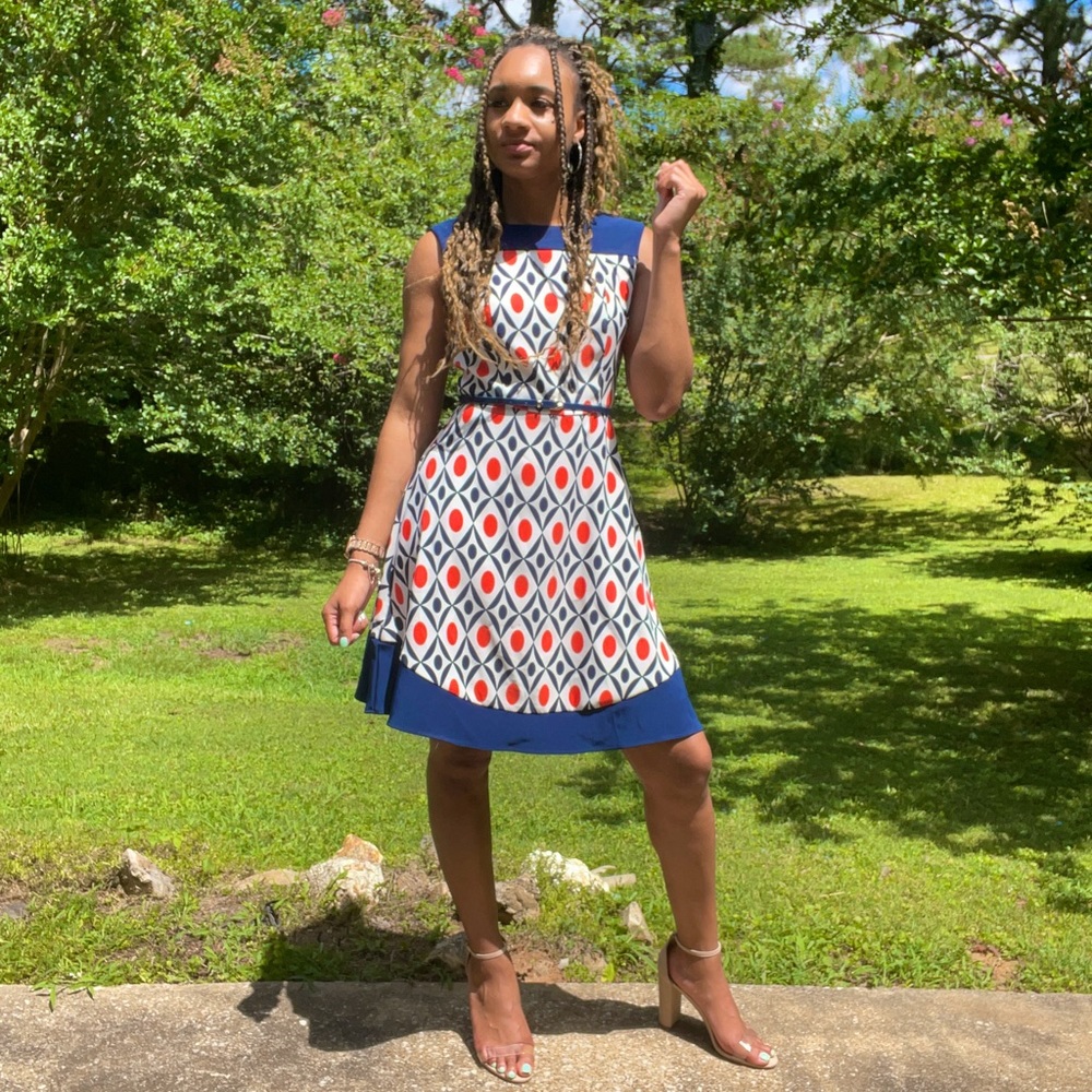 Size 6 M Midi Dress